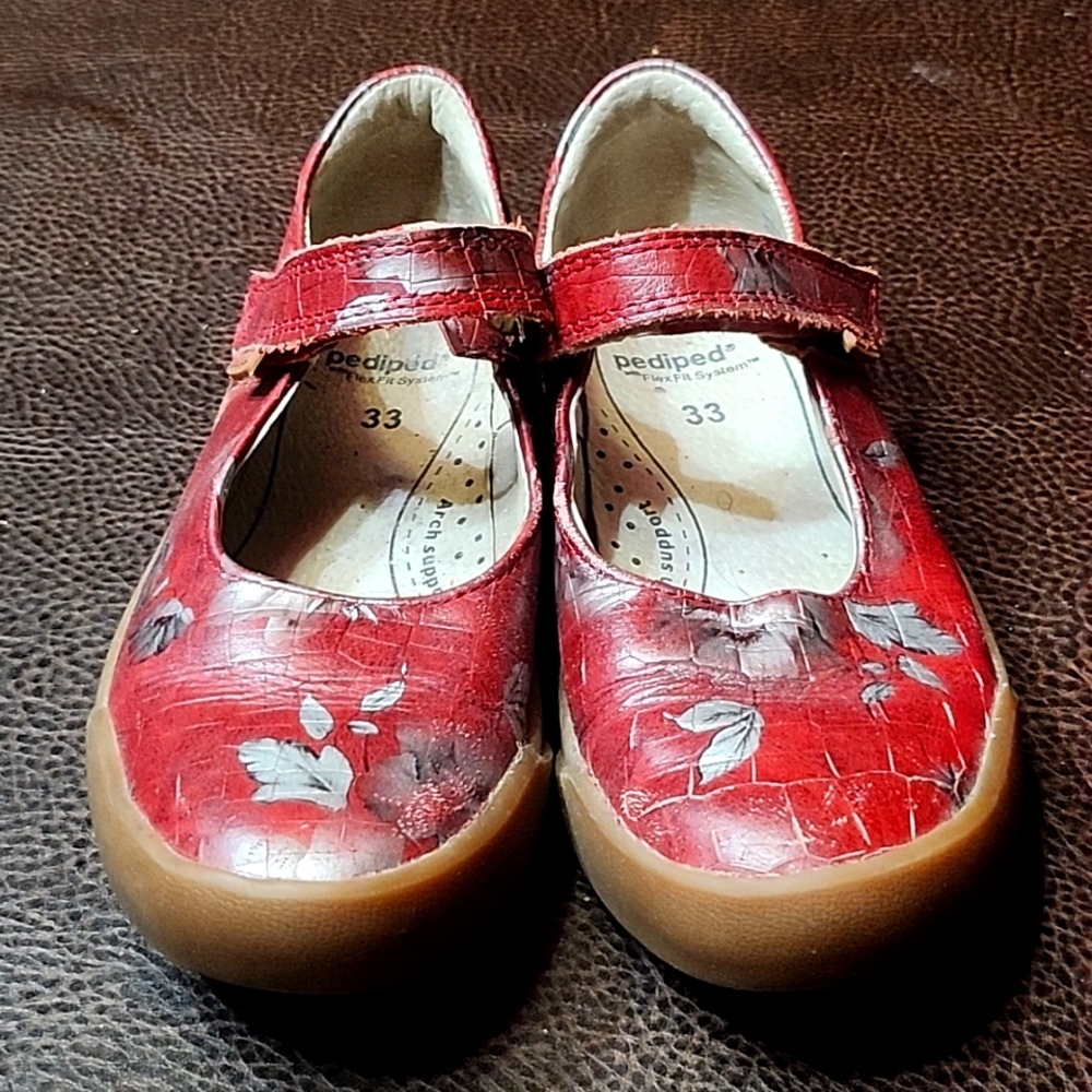 Back to School! SUPER Cute Mary Jane's! Size 2